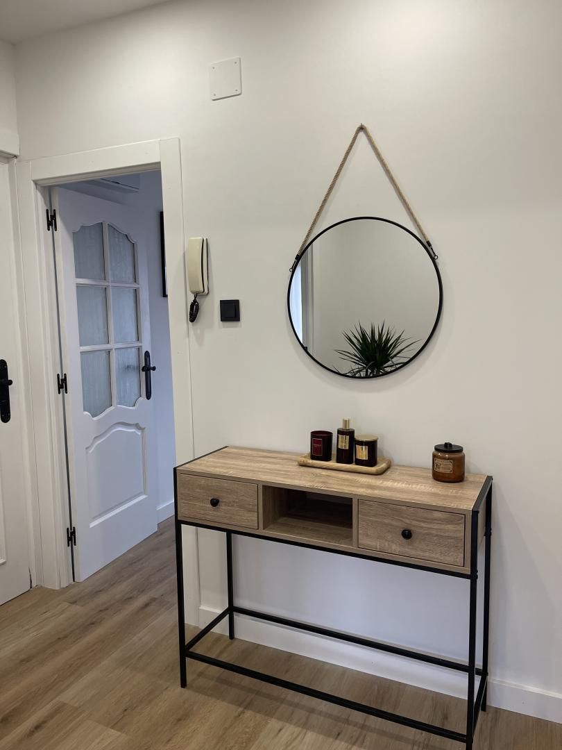 Piso en venta en Oviedo  con Trastero y Amueblado