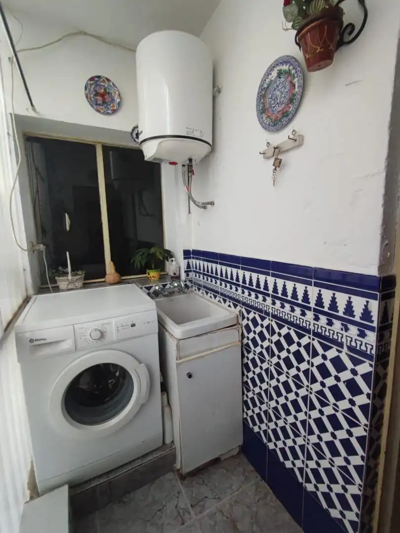 Pis en venda a Calle Vallehermoso, 9, San Bartolomé - Millán de Priego Bany de Pis en venda en Jaén amb Moblat i Balcó