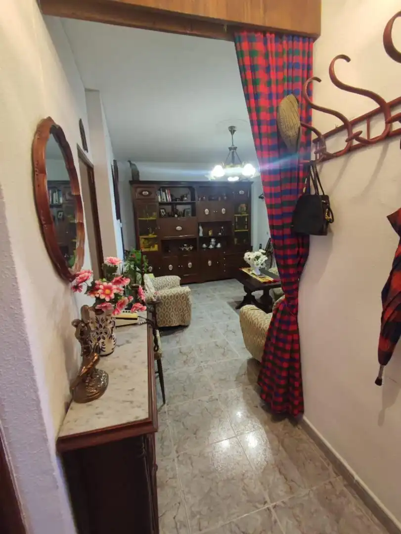 Pis en venda a Calle Vallehermoso, 9, San Bartolomé - Millán de Priego Pis en venda en Jaén amb Moblat i Balcó