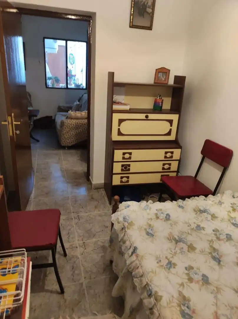 Pis en venda a Calle Vallehermoso, 9, San Bartolomé - Millán de Priego Dormitori de Pis en venda en Jaén amb Moblat i Balcó