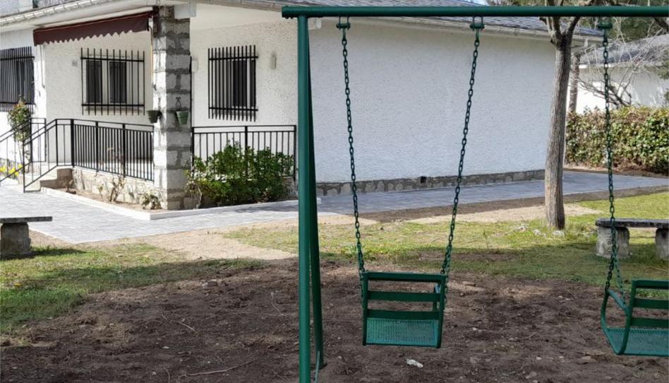 Photo 1 of Flat to rent in Calle Calatayud, 3, Soto del Real, Madrid