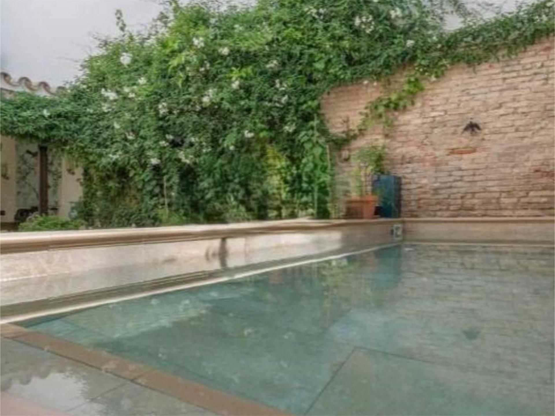 Swimming pool of Flat for sale in  Sevilla Capital  with Air Conditioner, Heating and Terrace