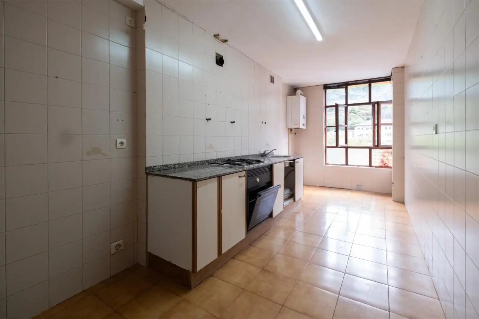 Flat for sale in Calle de Vicente Regueral, 26, Lena Kitchen of Flat for sale in Lena