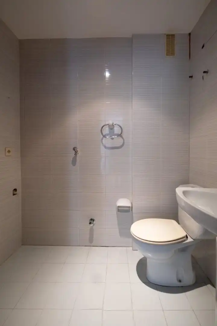 Flat for sale in Calle de Vicente Regueral, 26, Lena Bathroom of Flat for sale in Lena