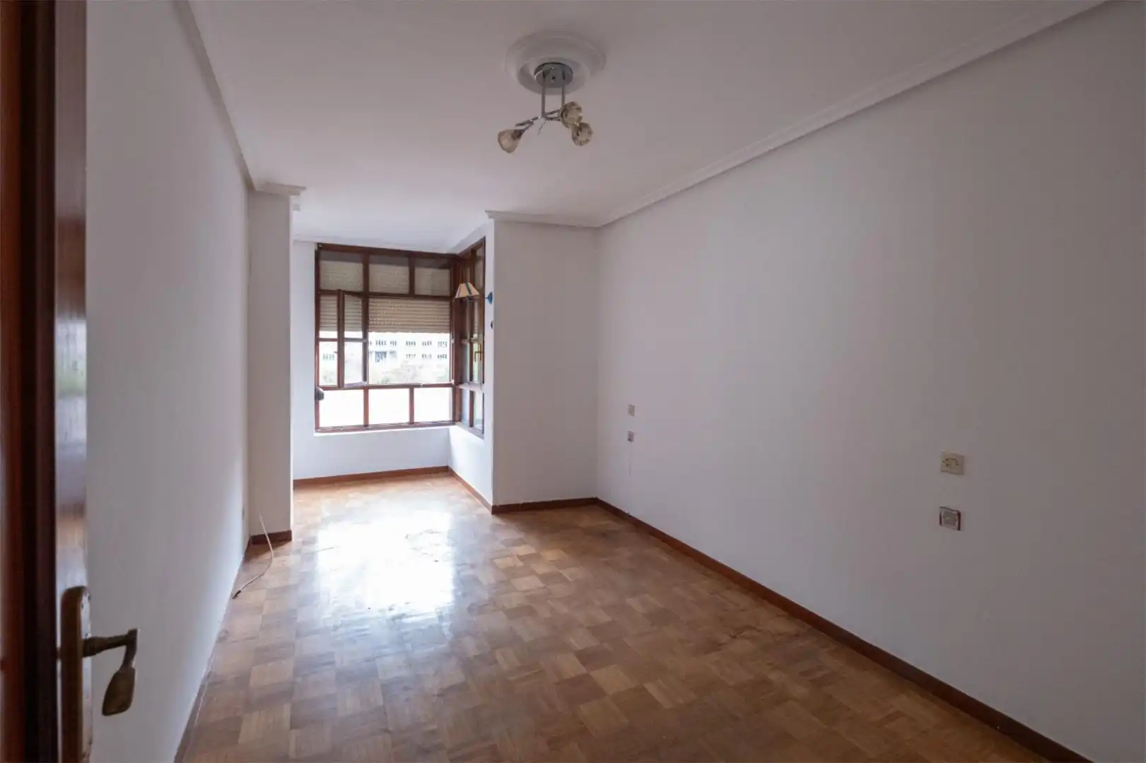 Flat for sale in Calle de Vicente Regueral, 26, Lena Flat for sale in Lena
