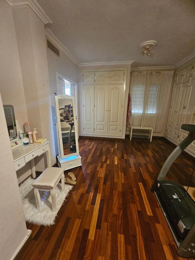 Bedroom of House or chalet to share in Espartinas  with Air Conditioner, Heating and Private garden