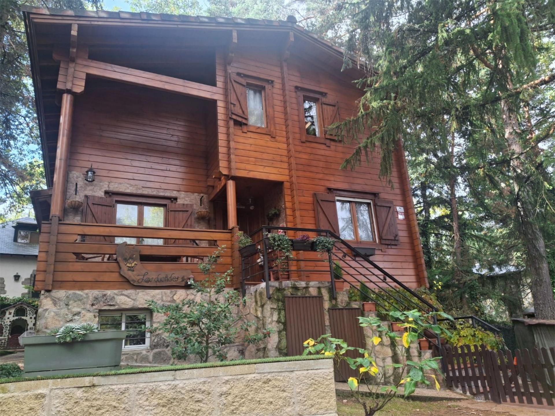 Casa o xalet en venda a Calle Pergolero, 6, San Rafael Vista exterior de Casa o xalet en venda en El Espinar amb Balcó