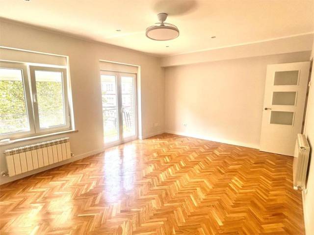 Piso en Alquiler en Avenida de Portugal, 86 en Salesas