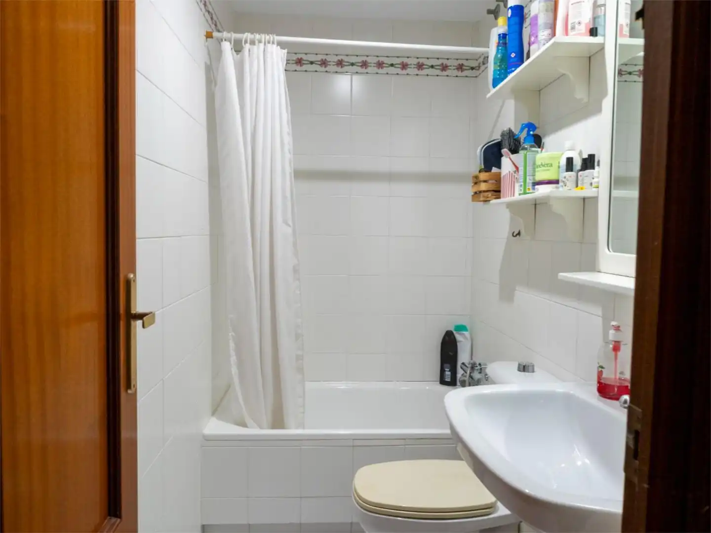 Badezimmer von Wohnung zum Verkauf in  Huelva Capital mit Klimaanlage und Terrasse