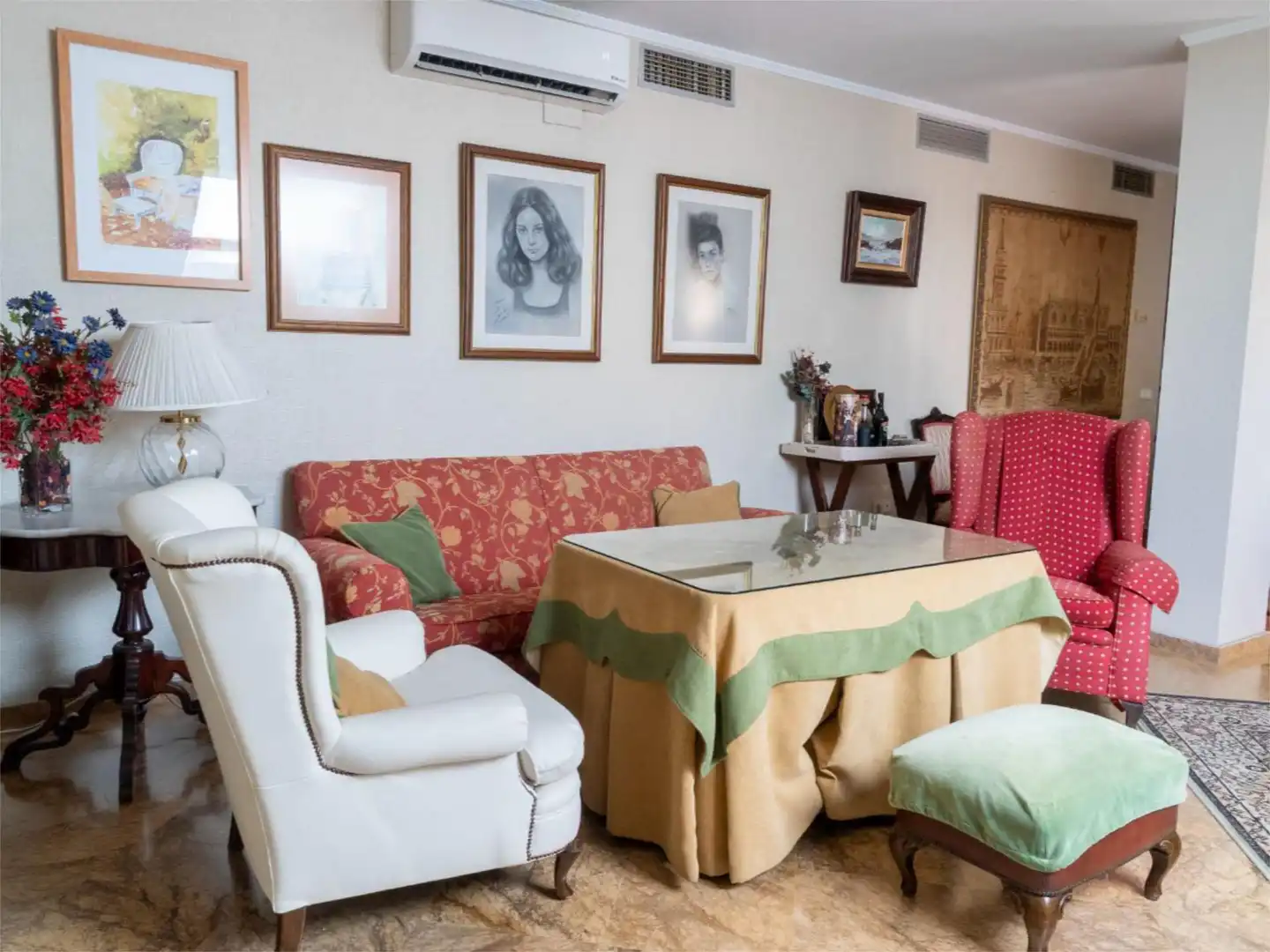 Wohnzimmer von Wohnung zum Verkauf in  Huelva Capital mit Klimaanlage und Terrasse