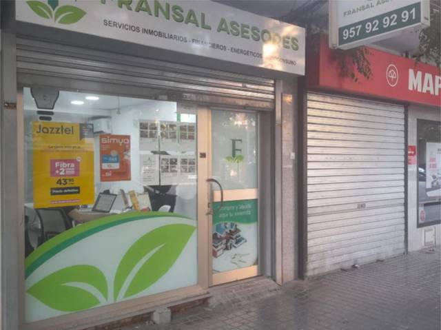 Local comercial en Alquiler en Calle Úbeda, 9 en Sector Sur