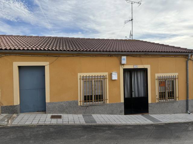 Piso en Venta en Calle Subida al Frontón, 20 en Carpio