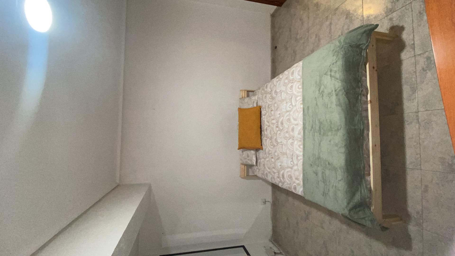 Flat to share in Carrer de Salvador Guinot, 63, Ensanche - Río Júcar