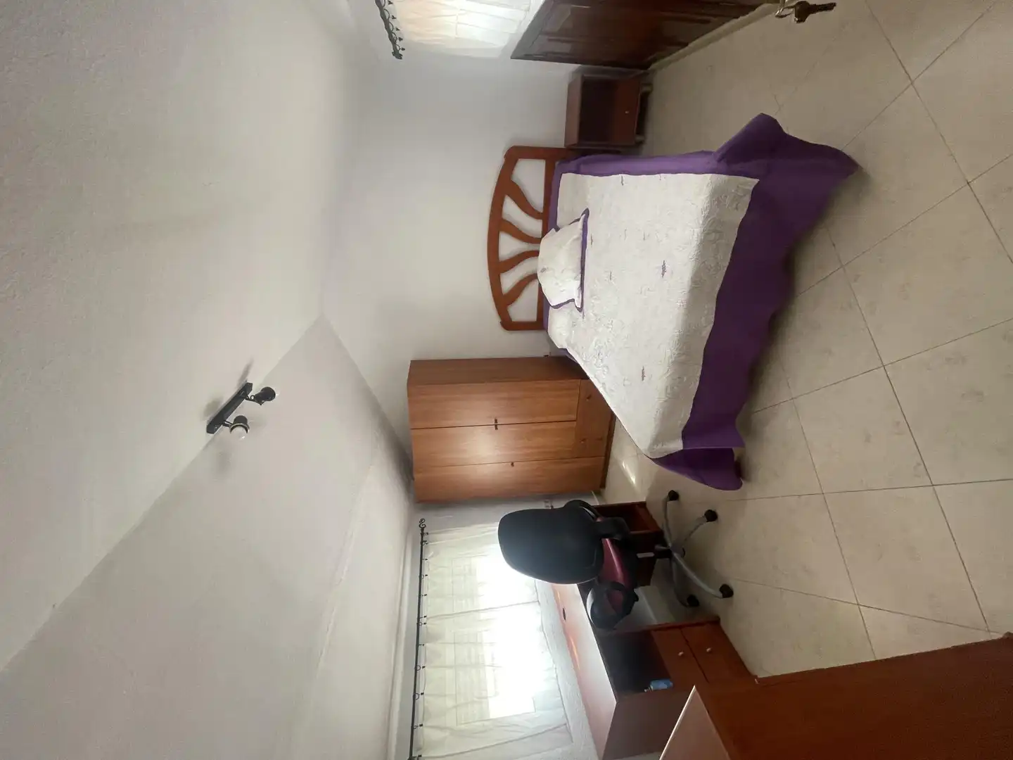 Bedroom of Flat for share in Badajoz  with Air Conditioner, Heating and Terrace