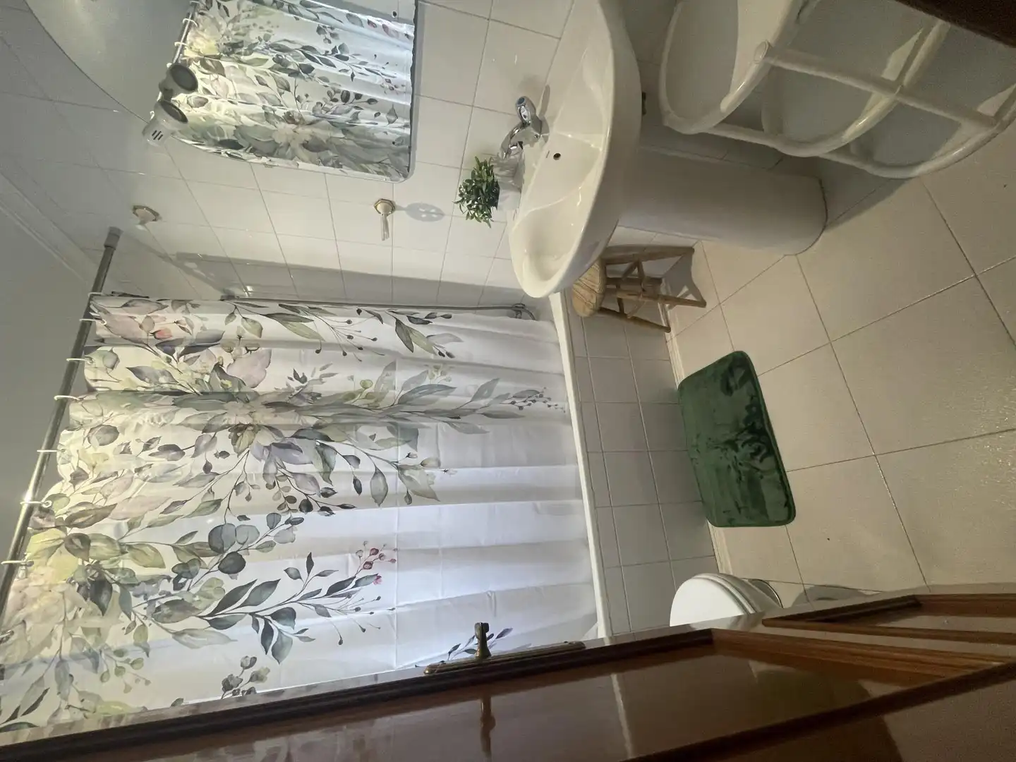 Bathroom of Flat for share in Badajoz  with Air Conditioner, Heating and Terrace