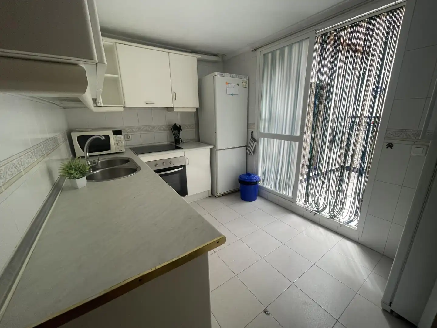 Kitchen of Flat for share in Badajoz  with Air Conditioner, Heating and Terrace
