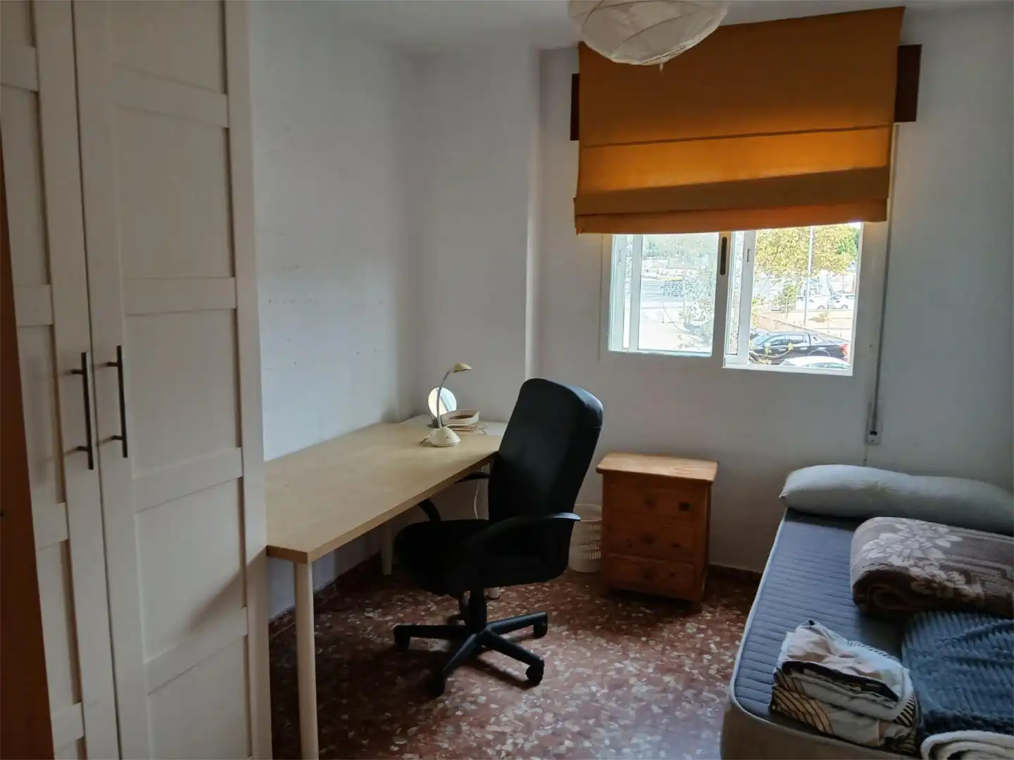 Pis de lloguer a Calle Margarita Xirgu, 6, El Cónsul - Ciudad Universitaria - El Romeral Dormitori de Pis de lloguer en Málaga amb Terrassa, Moblat i Balcó