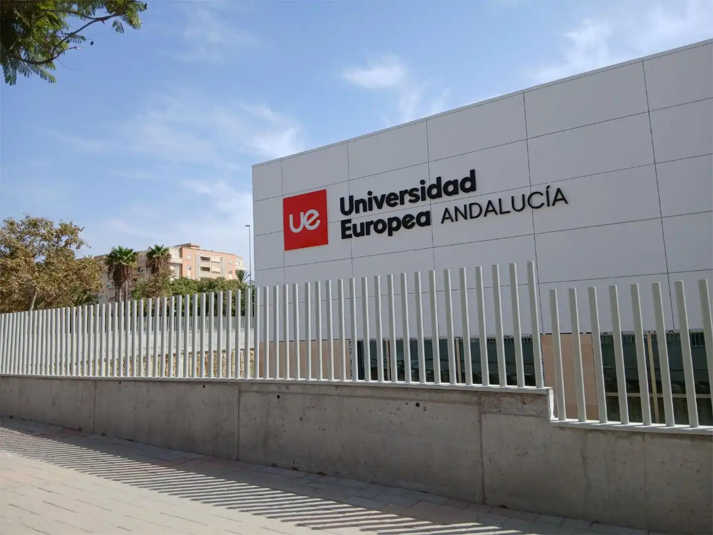 Pis de lloguer a Calle Margarita Xirgu, 6, El Cónsul - Ciudad Universitaria - El Romeral Vista exterior de Pis de lloguer en Málaga amb Terrassa, Moblat i Balcó