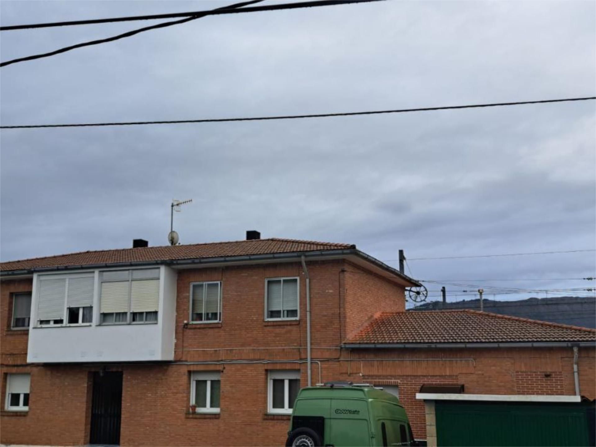 Exterior view of Flat for sale in Urduña / Orduña  with Heating, Parquet flooring and Furnished