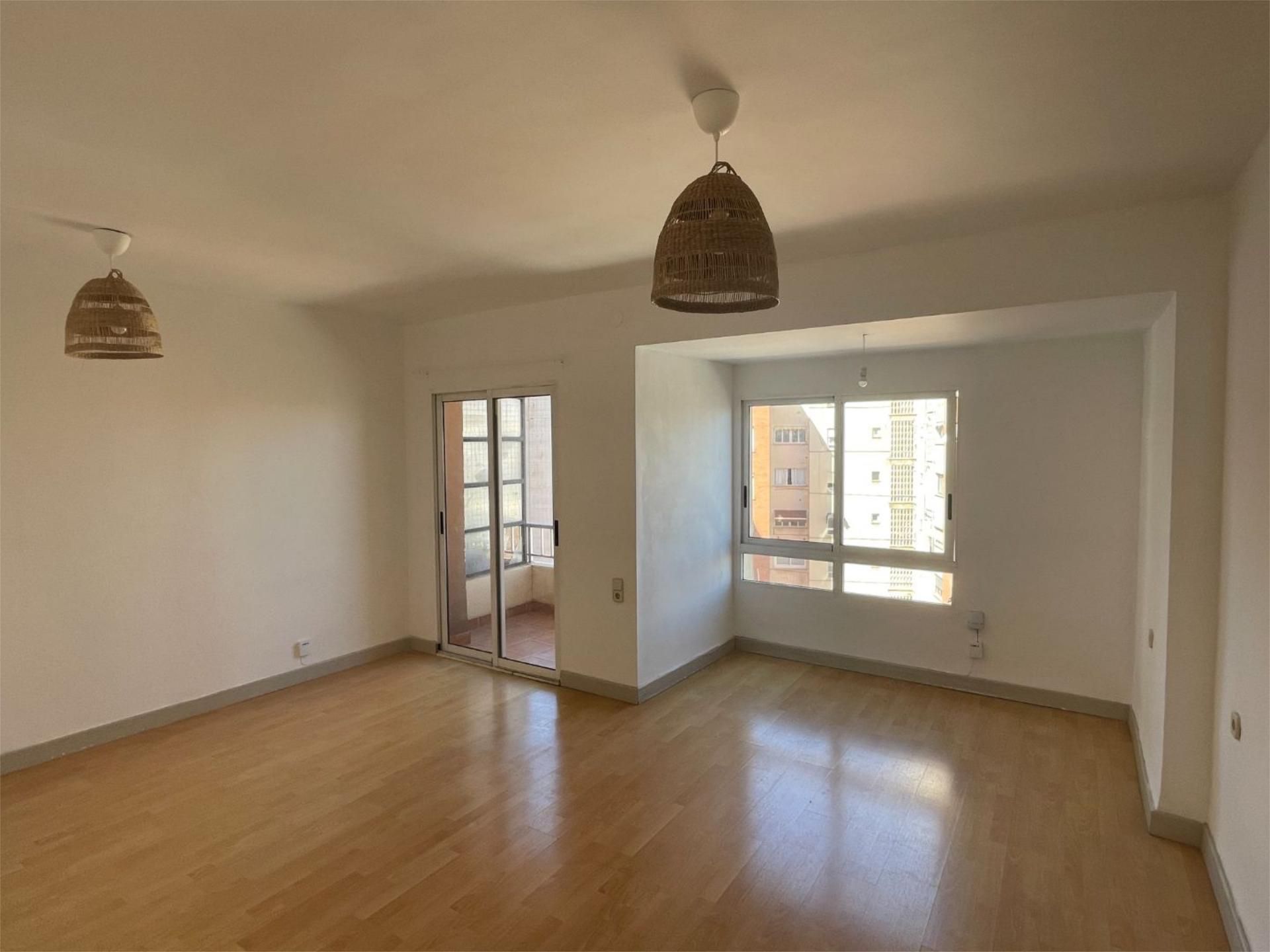 Bedroom of Flat to rent in  Valencia Capital  with Balcony