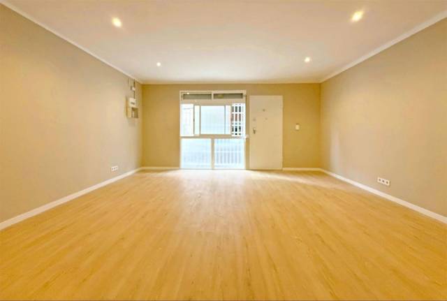 Piso en Venta en Carrer de la Conca de Tremp, 63 en El Carmel