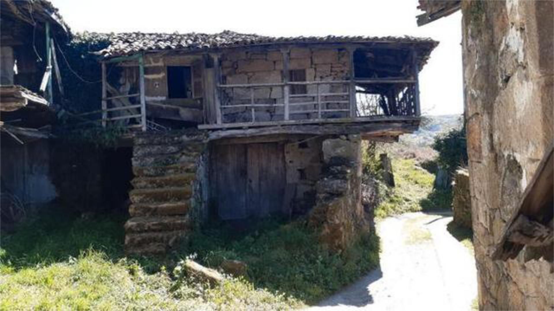 Exterior view of House or chalet for sale in A Bola 
