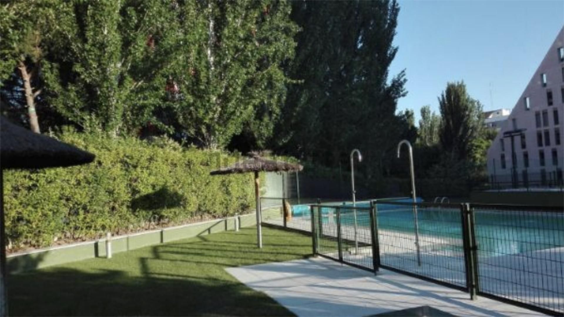 Piscina de Pis de lloguer en  Madrid Capital amb Aire condicionat i Piscina