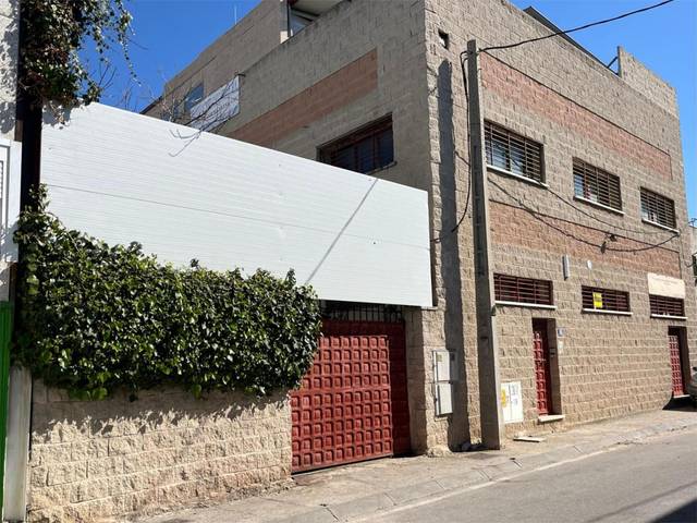 Nave industrial en Venta en Calle Puerto de San Glorio, 44 en Leganés Norte