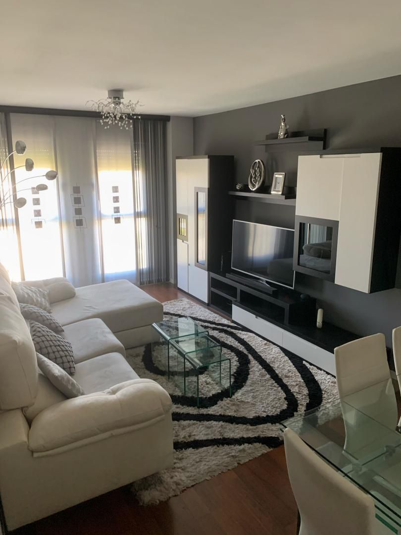 Sala d'estar de Pis en venda en  Madrid Capital amb Aire condicionat, Calefacció i Parquet
