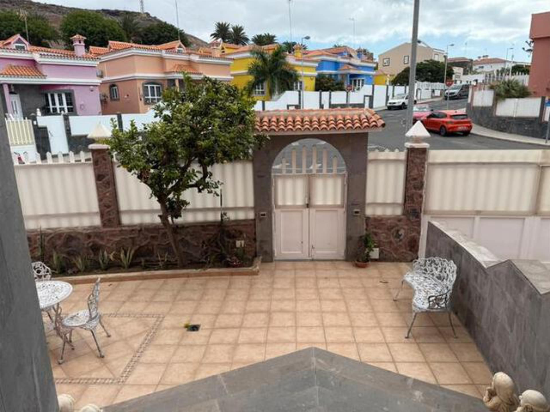 Vista exterior de Casa adosada de alquiler en San Bartolomé de Tirajana con Jardín privado, Terraza y Piscina