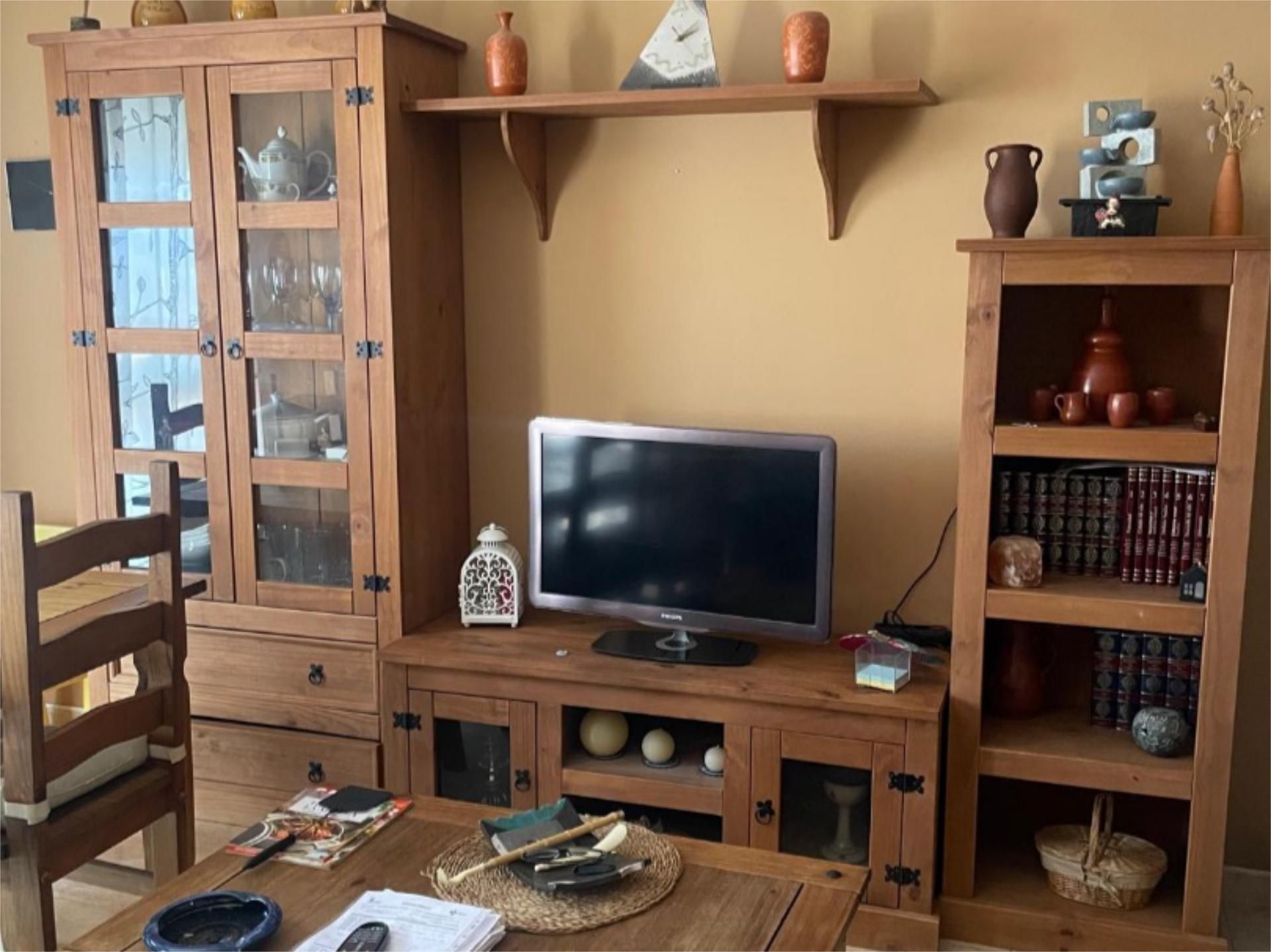Sala d'estar de Casa adosada en venda en El Barraco  amb Terrassa