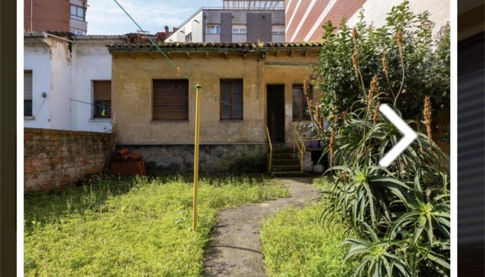 Casa adosada en venda a Calle de Uruguay, 25, La Calzada, Asturias - imatge 1 Foto 1 de Casa adosada en venda a Calle de Uruguay, 25, La Calzada, Asturias