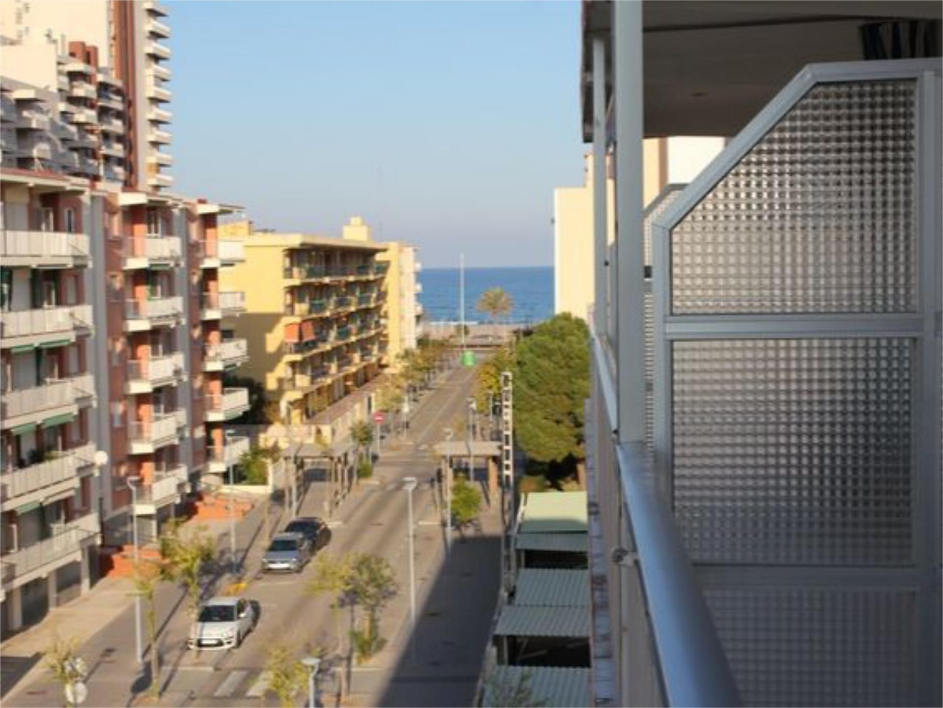Vista exterior de Pis en venda en Gandia amb Aire condicionat, Terrassa i Balcó