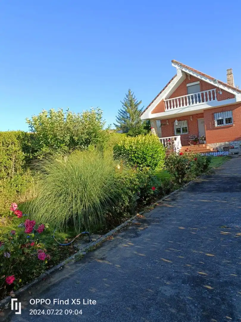Casa o chalet en venta en Travesía Eras de San Juan, 3, Villaquilambre Jardín de Casa o chalet en venta en Villaquilambre con Calefacción, Jardín privado y Parquet