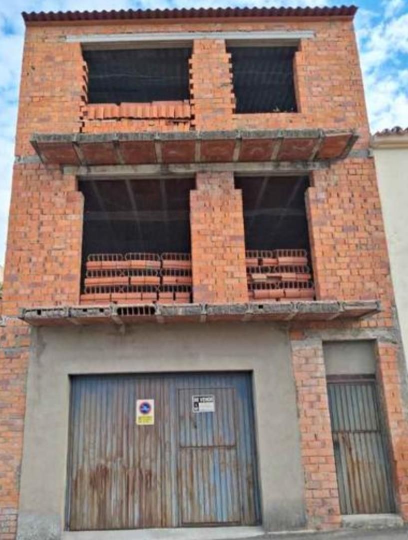Vista exterior de Casa adosada en venda en Garrovillas de Alconétar amb Balcó
