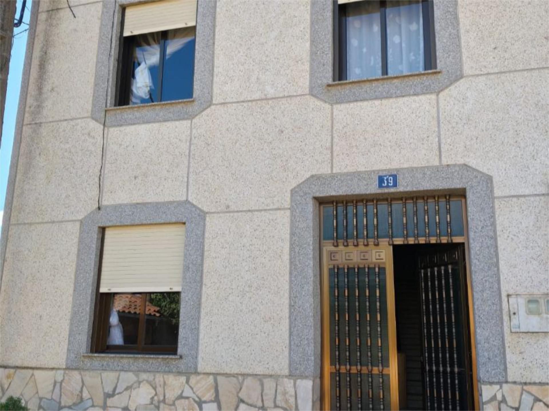 Exterior view of Country house to rent in Fuente Encalada  with Heating, Private garden and Furnished