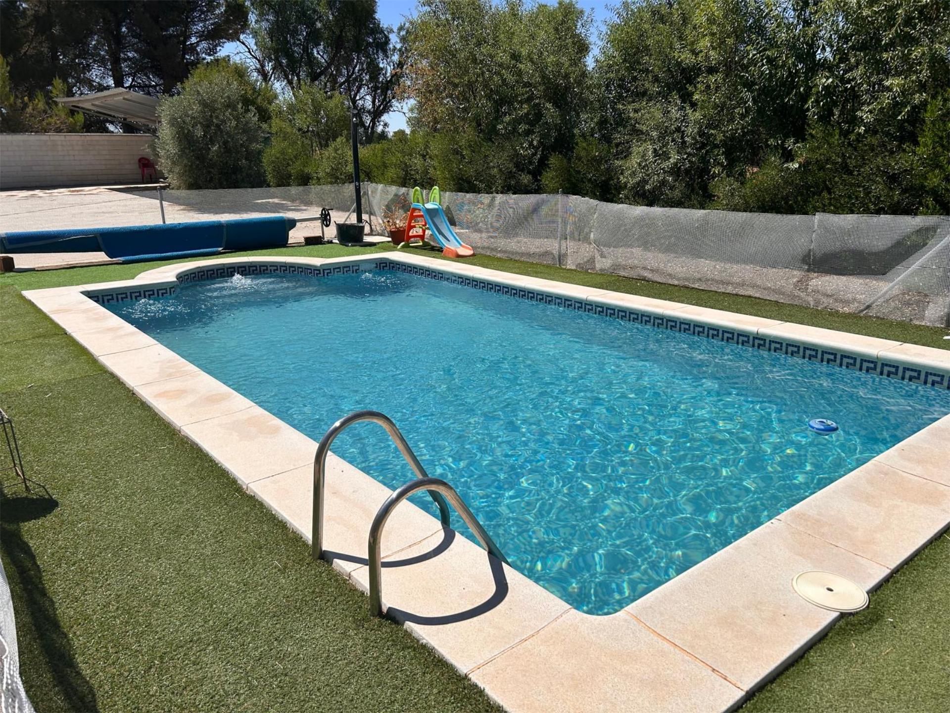 Swimming pool of Flat for sale in Tarancón  with Air Conditioner, Private garden and Swimming Pool