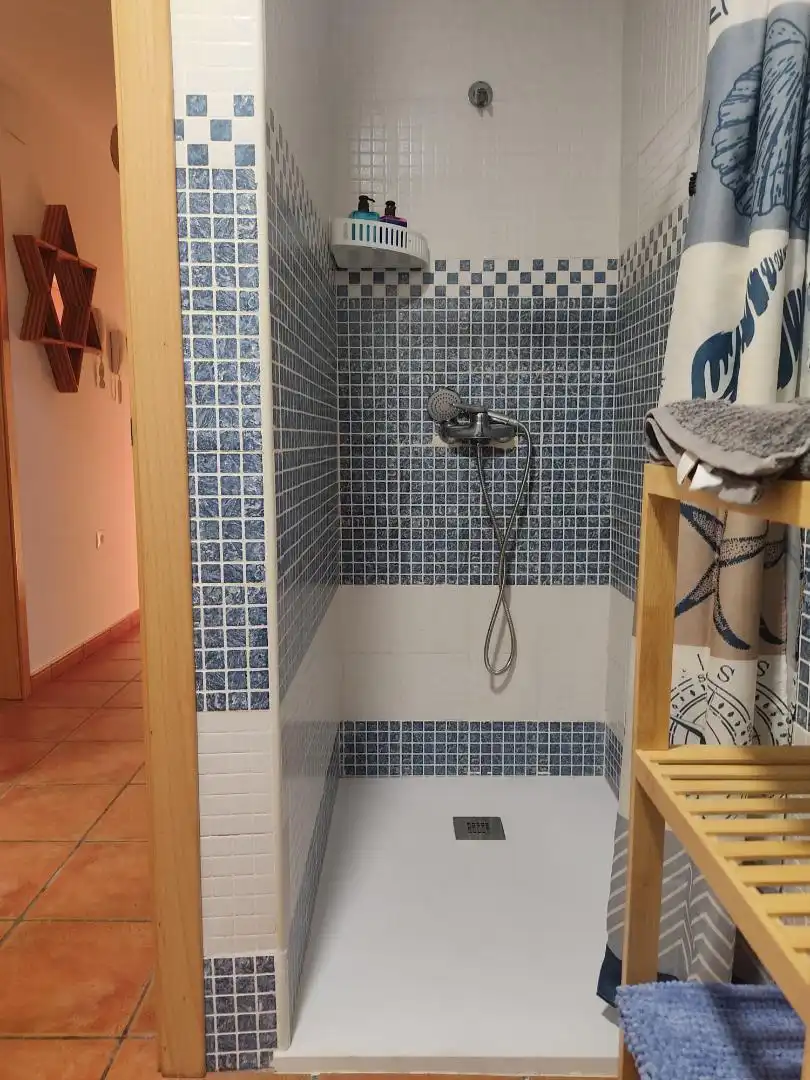 Bany de Apartament de lloguer en Vera amb Aire condicionat, Calefacció i Jardí privat