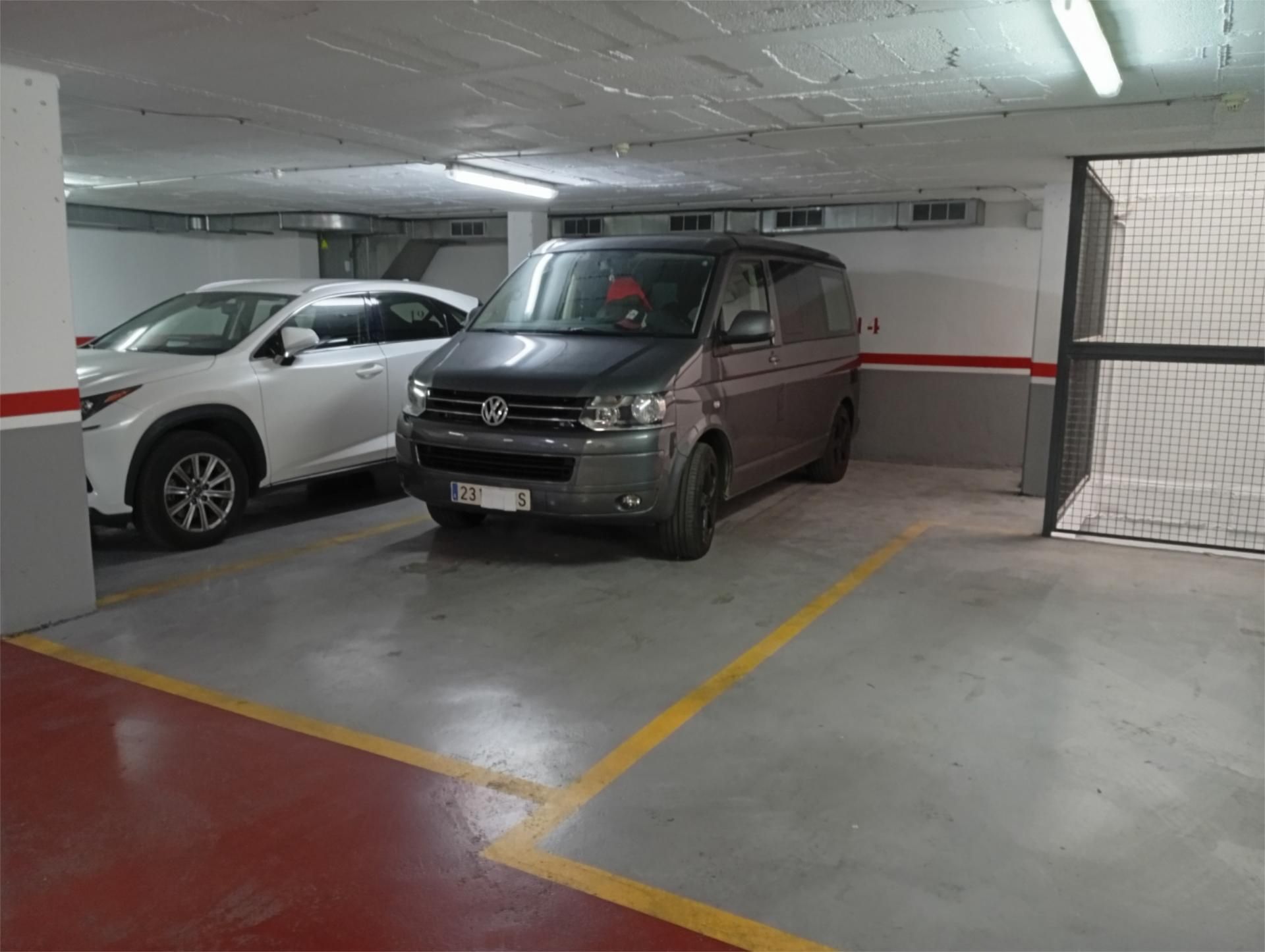 Parking de Garaje de alquiler en Badalona