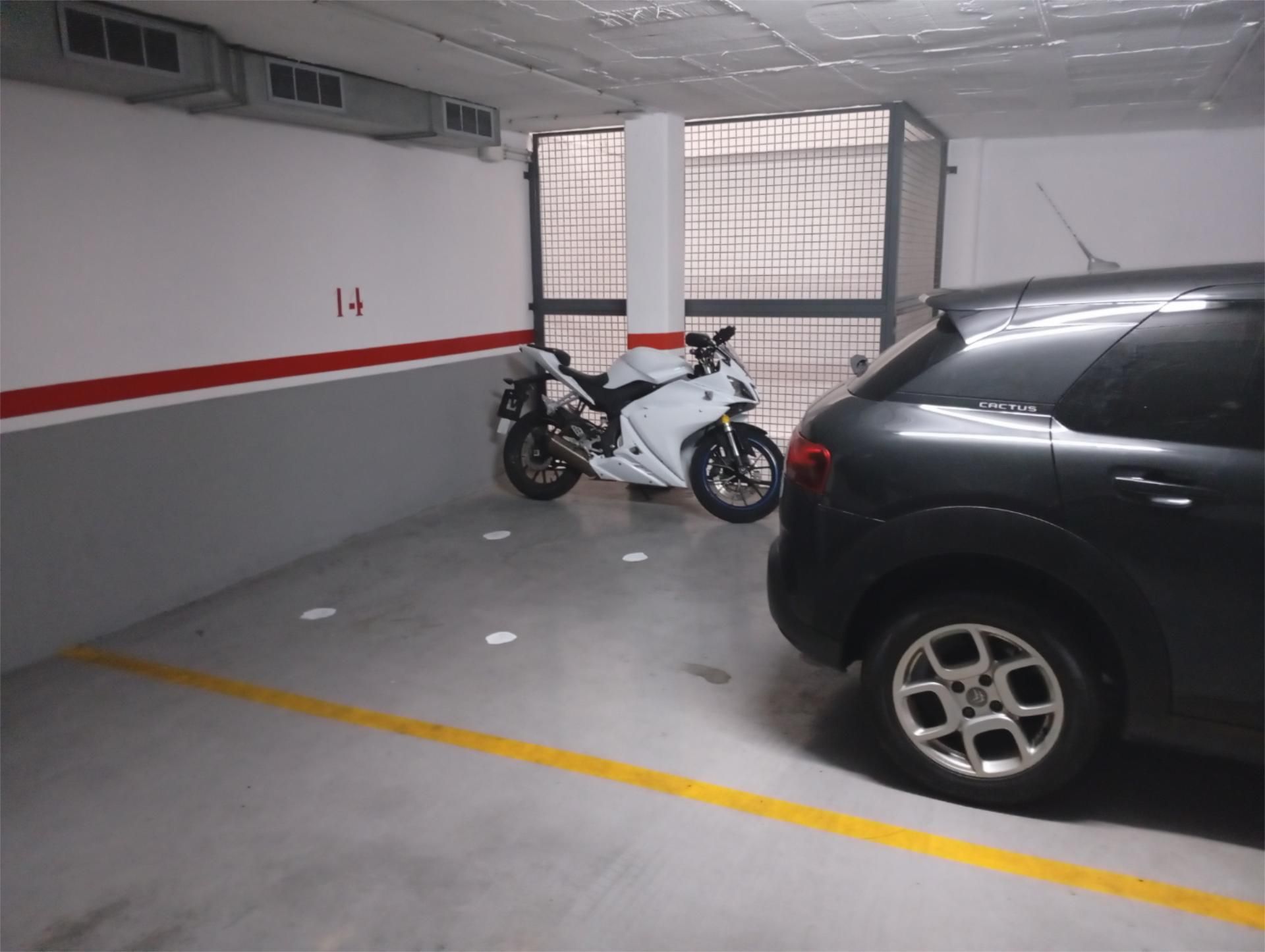Parking of Garage to rent in Badalona