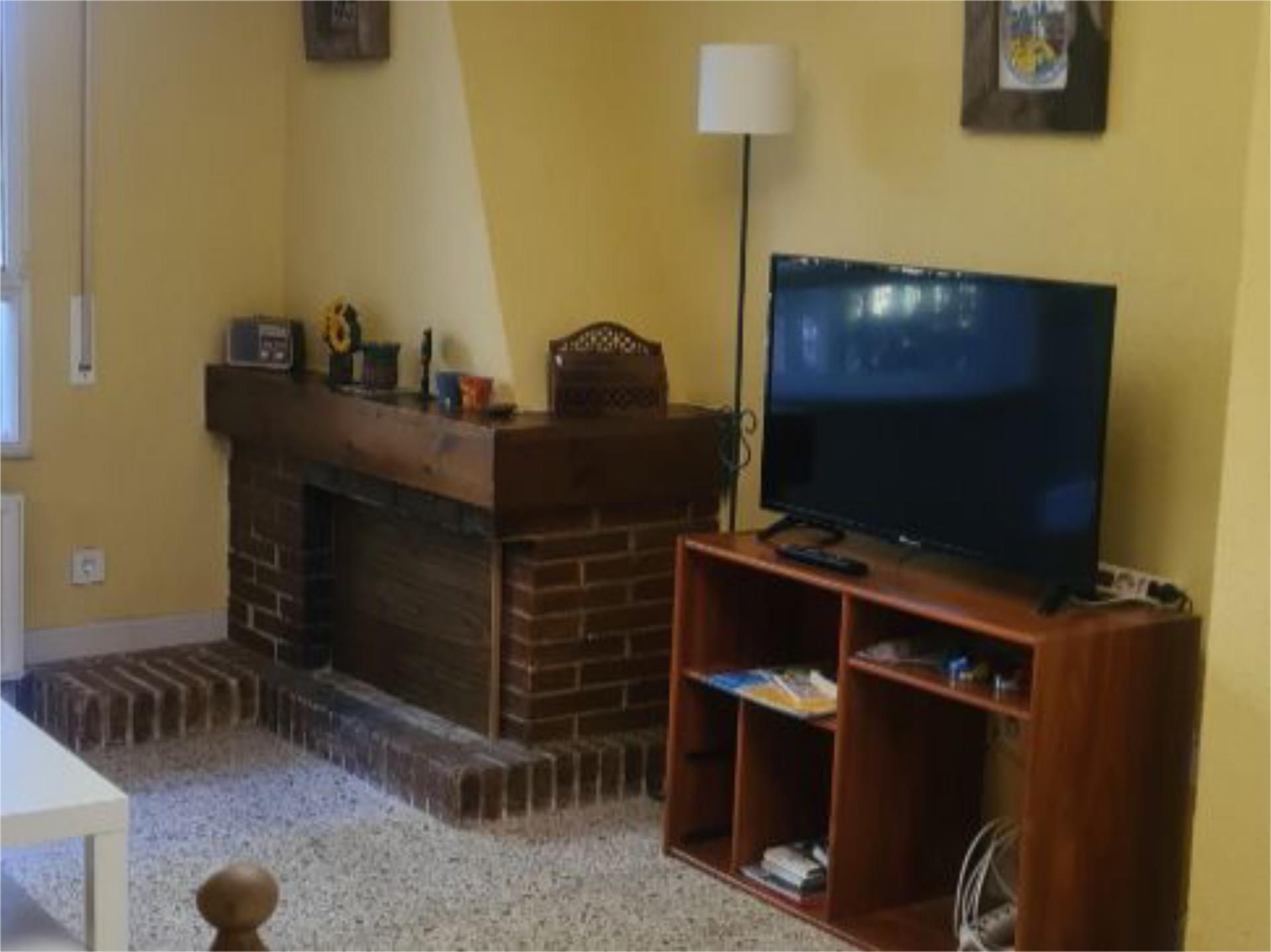 Sala d'estar de Pis de lloguer en Guadarrama amb Terrassa, Piscina i Moblat
