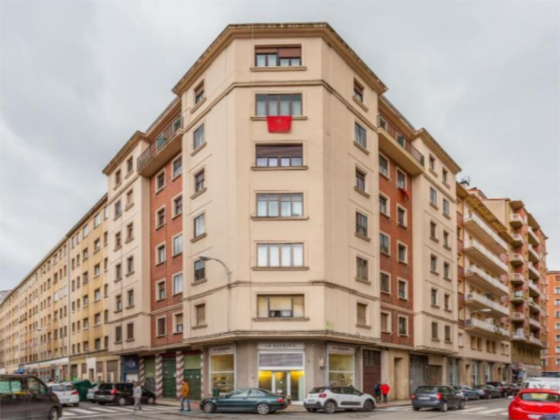 Vista exterior de Pis de lloguer en  Pamplona / Iruña amb Aire condicionat, Calefacció i Parquet