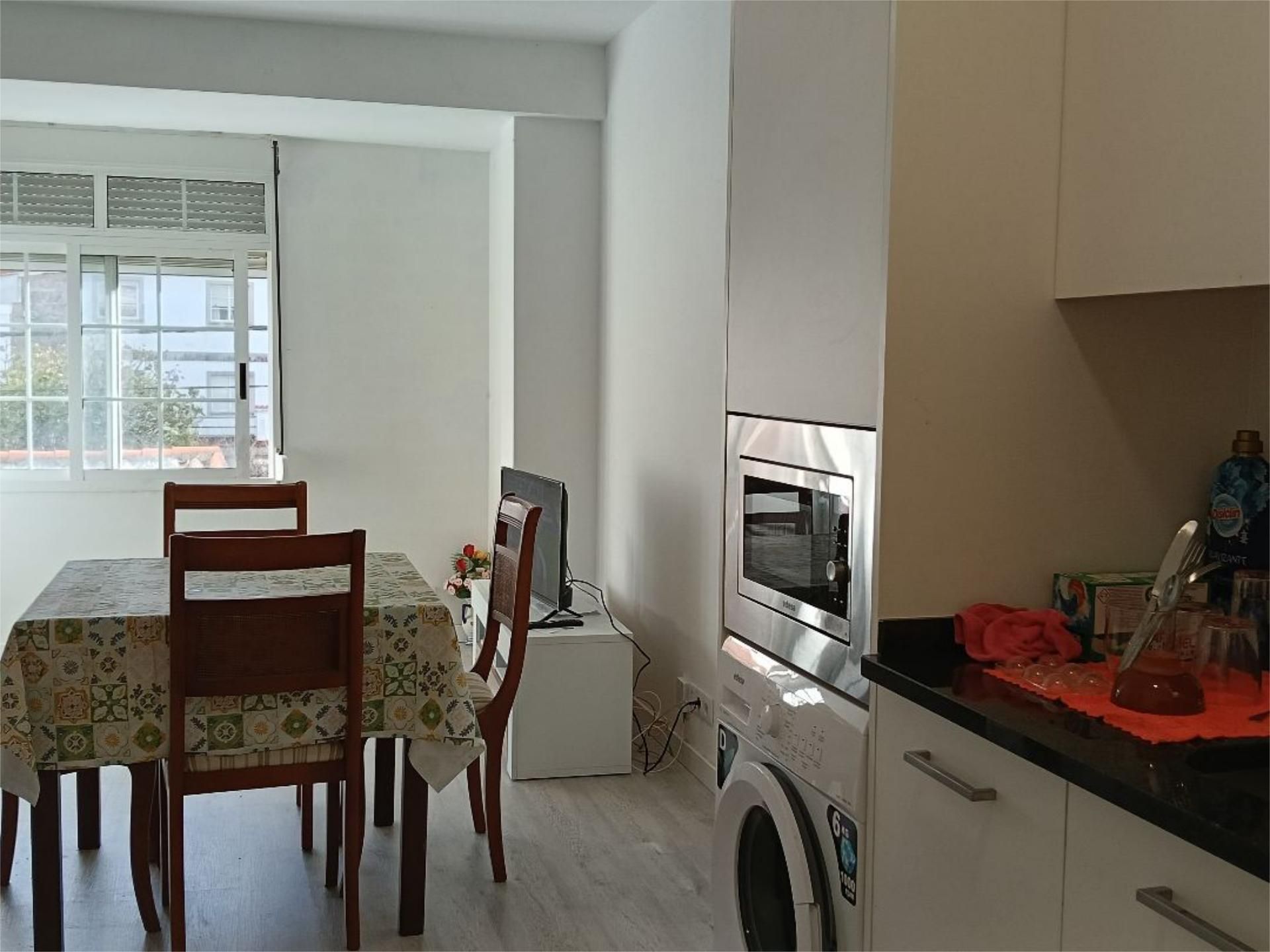 Cuina de Apartament de lloguer en Muxía amb Moblat