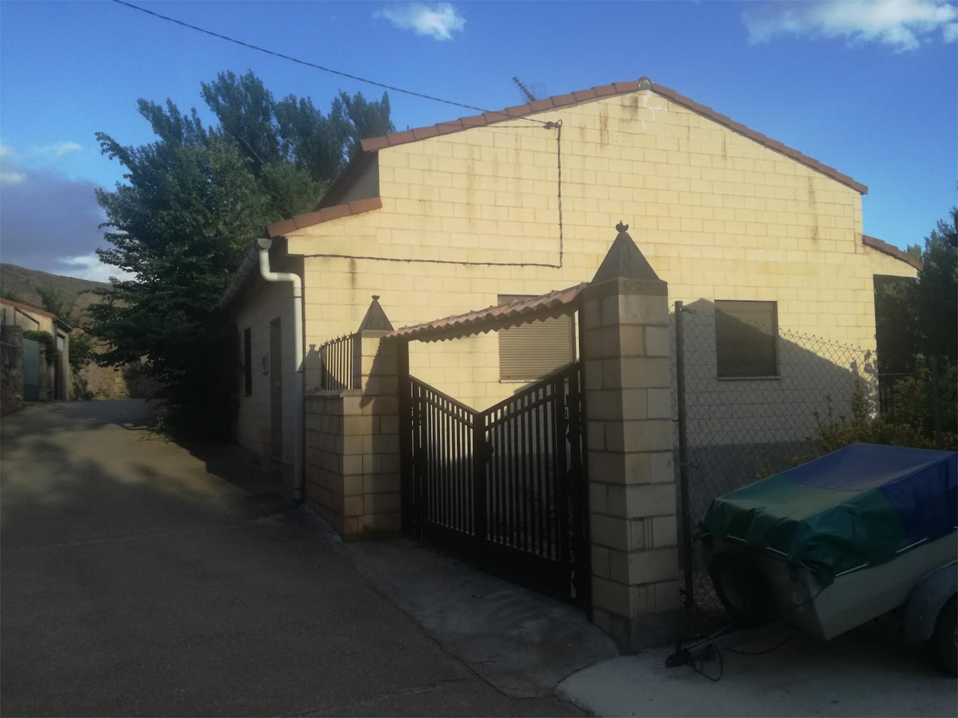 Exterior view of House or chalet for sale in Retortillo de Soria  with Private garden, Terrace and Storage room