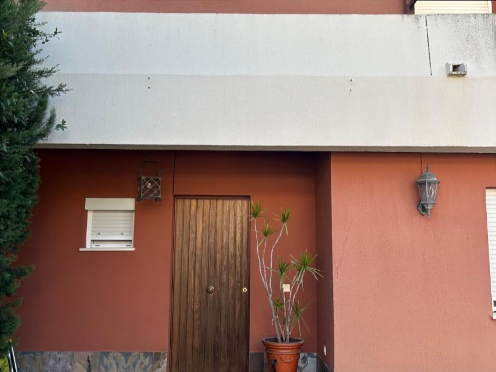Vista exterior de Casa o xalet de lloguer en Palomares del Río