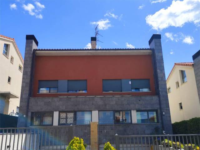 Casa-chalet en Venta en Avenida Esteribar, 129 en Esteribar