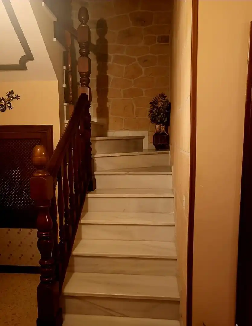 Casa adosada en venta en Calle Carmen, Écija Casa adosada en venta en Écija con Aire acondicionado, Calefacción y Terraza