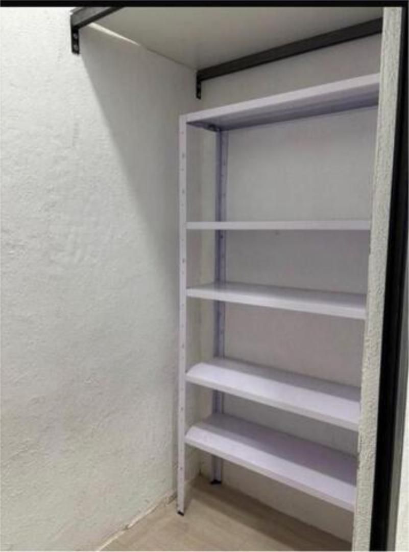 Box room to rent in  Madrid Capital