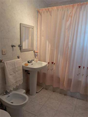 Casa-chalet en Venta en Casas de Don Gómez