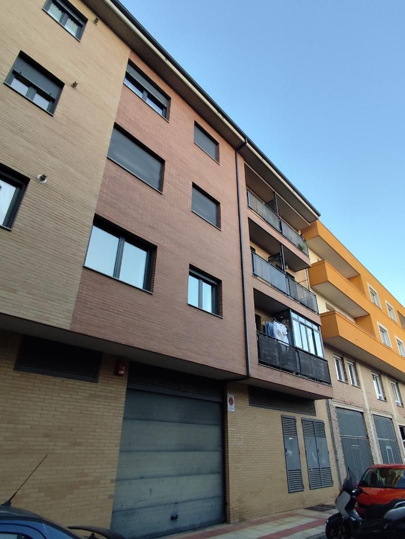 Exterior view of Flat for sale in San Andrés del Rabanedo  with Air Conditioner
